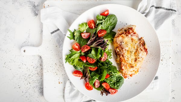 Read more about the article 4-ingredient chicken parmesan