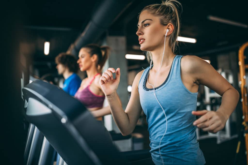 You are currently viewing Get Your Heart Pumping with These 4 Cardio Workouts at the Gym
