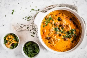 Read more about the article Keto pesto chicken casserole with feta cheese and olives