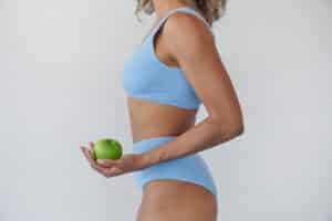 Read more about the article 25 Easy Ways to Sculpt a Flat Stomach