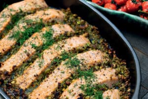 Read more about the article Salmon with olive-pistachio tapenade and tomatoes